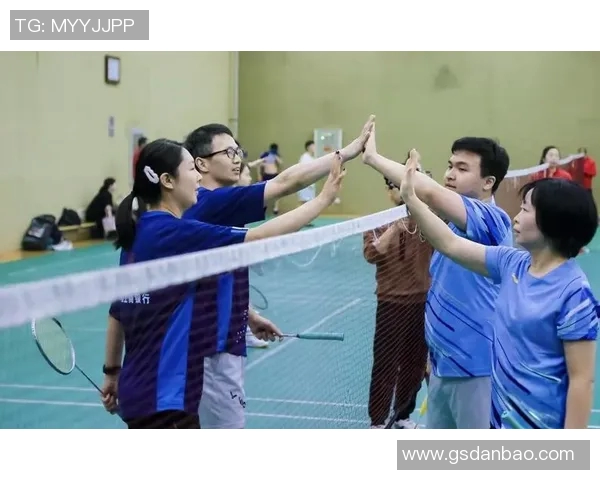 武汉羽毛球队心理素质再创新高展现竞技精神与团队协作新风貌 武汉羽毛球队心理素质再创新高展现竞技精神与团队协作新风貌