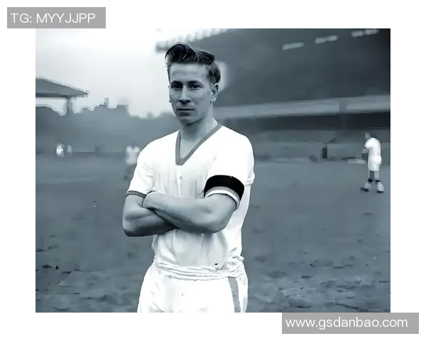 加拿大足球明星的崛起与成就:他们如何在国际舞台上闪耀光芒 加拿大足球明星的崛起与成就:他们如何在国际舞台上闪耀光芒