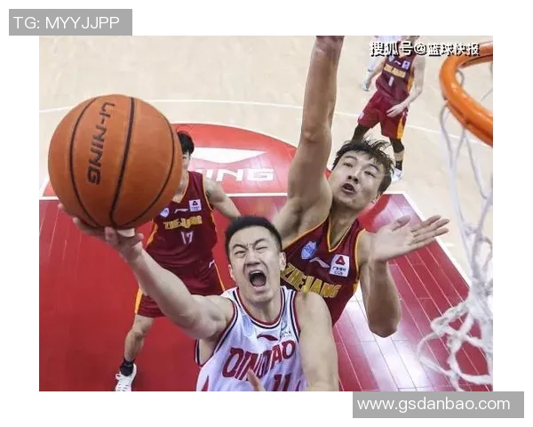 成都篮球队与广州篮球队赛后复盘分析双方状态及表现差异